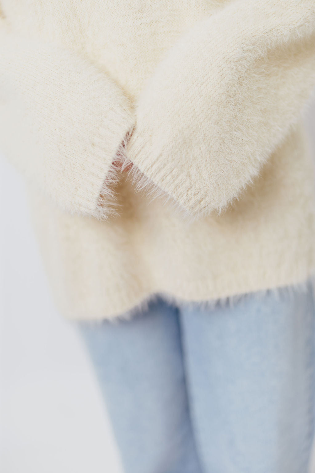 Jane Pullover Sweater in Cream (No Restock)